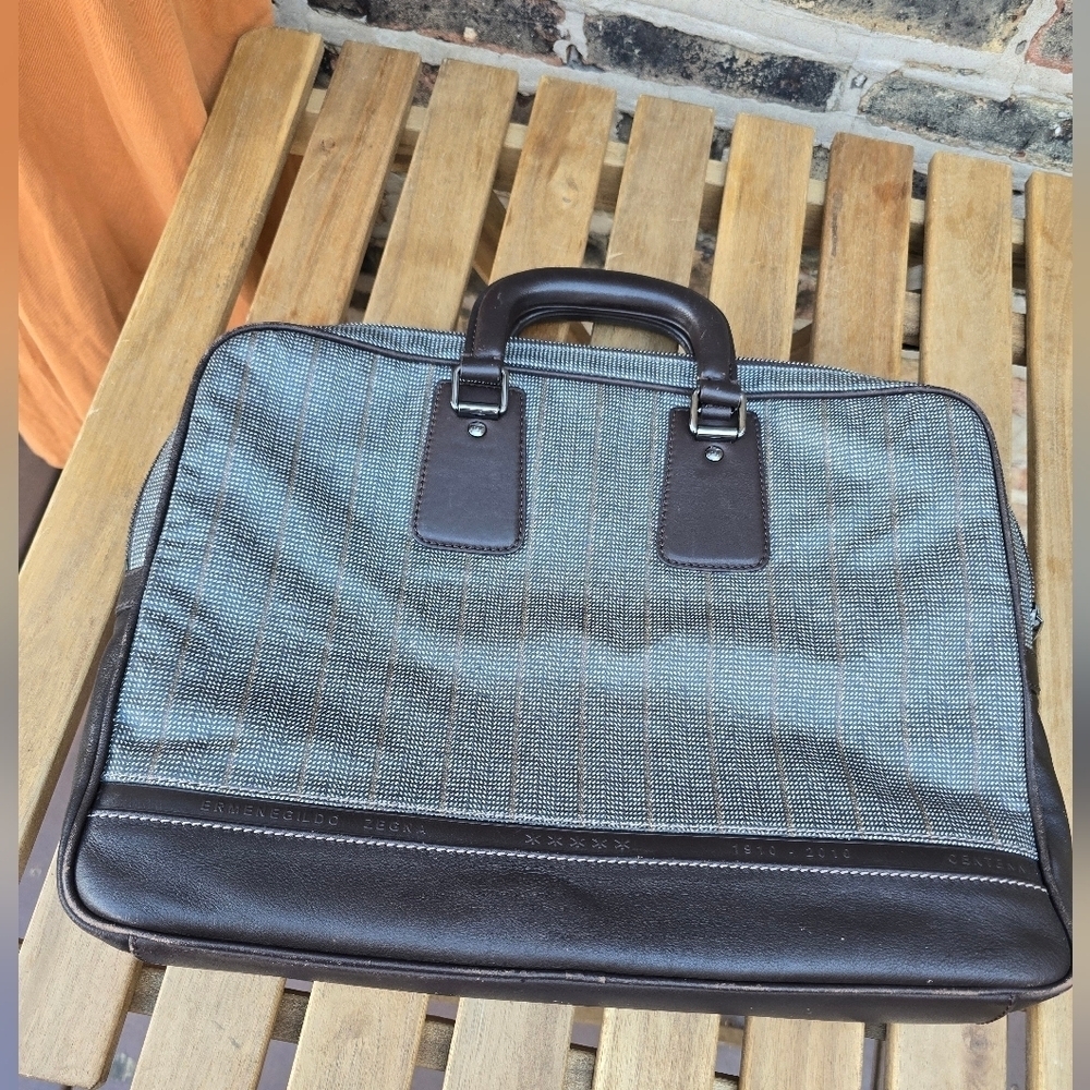 Emernegildo Zegna Elegant Black and Gray Men's Briefcase